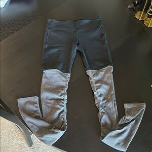 ALO Yoga Goddess Black and Grey Leggings